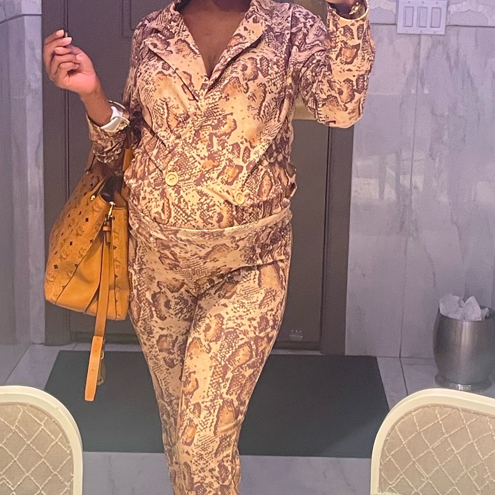 Brown Snake Skin - Picture 4 of 10
